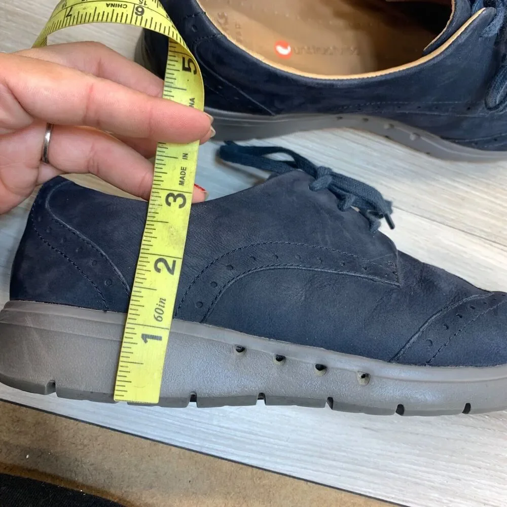 CLARKS Artisan Women Sneakers Wingtip Nubuck Suede 8 M Blue Unstructured Lace Up
